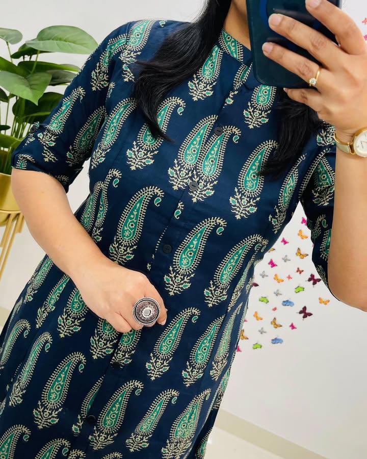 Navy Blue Paisley Printed Kurti Pant Set - Image 2