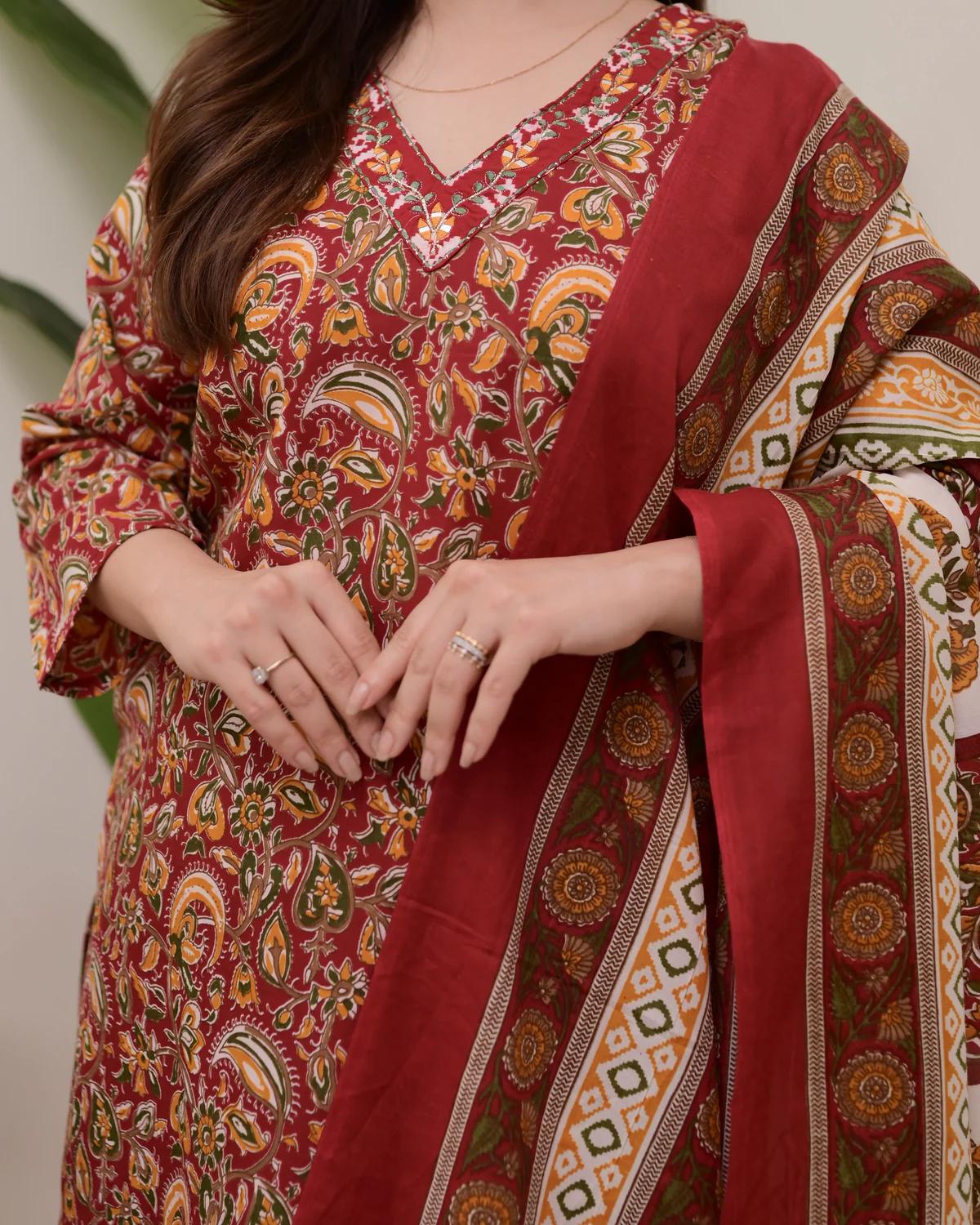 Red Paisley Printed Kurti Pant Dupatta Set - Image 2