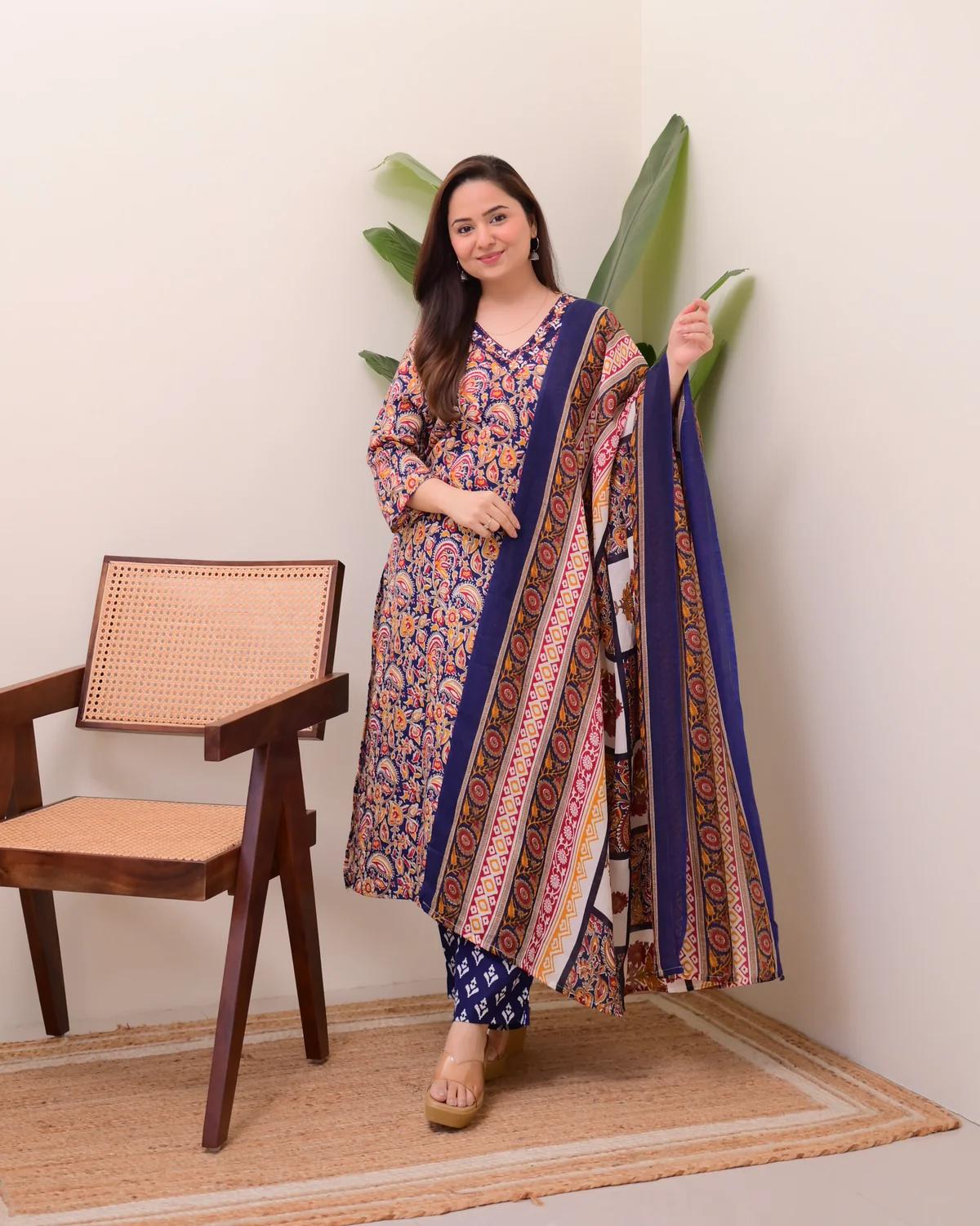 Red Paisley Printed Kurti Pant Dupatta Set - Image 7